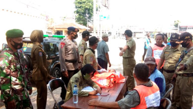 Photo of Anggota Kompi 2 B, Batalyon B Pelopor, Satbrimob Polda Jateng Tengah Adakan Patroli Penggunaan Masker di Berbagai Objek Vital di Kota Pekalongan