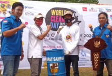 Photo of Plt Kadis Lingkungan Hidup Provinsi Lampung Bersama Wakil Gubernur Lampung Support Komunitas Peduli Lingkungan dalam Gerakan Word Cleanup Day (WCD)