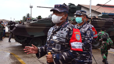 Photo of Panglima Kolinlamil Kendali Komando Manlap Pendaratan Administrasi di Tumpuan Pantai dan Pelabuhan Lampung