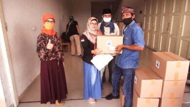 Photo of Dewan Kebudayaan Kota Cimahi (DKKC) Salurkan Bantuan Paket Sembako kepada Ratusan Seniman