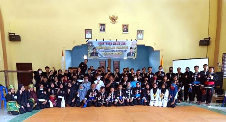 silat, penataran