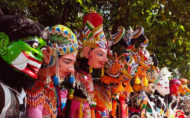 Wayang golek yang sering dimainkan dalang