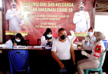 Photo of Polres Sumenep Rayakan HUT Bhayangkara ke-75 dengan Menggelar Vaksin Gratis