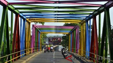 Photo of Jembatan Warna sebagai Objek Pariwisata