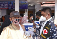 Photo of Target 2000 Dosis Pertama Berhasil Diraih TNI AL Dalam Kegiatan Vaksinasi Masyarakat Pesisir Subang