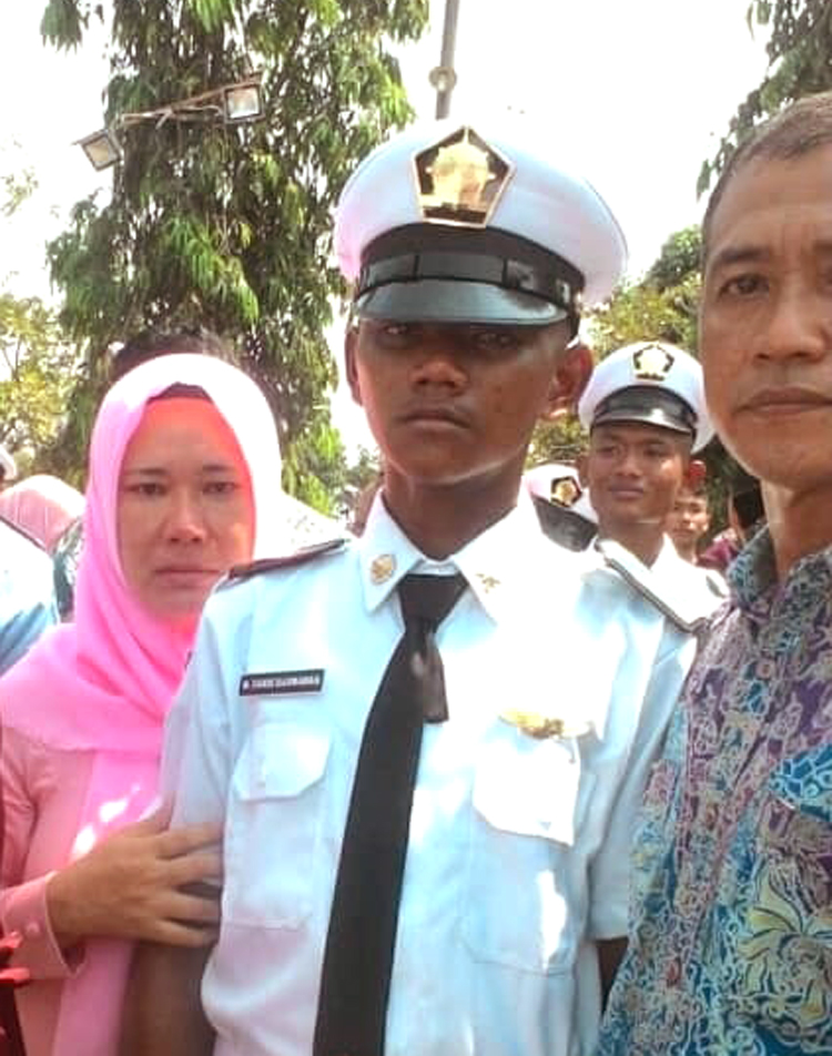 Darmadi dan anak sulungnya
