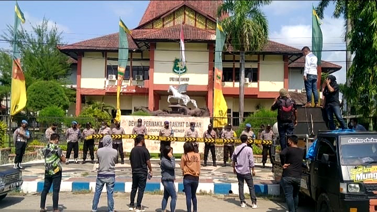 Demo LSM KPK Nusantara
