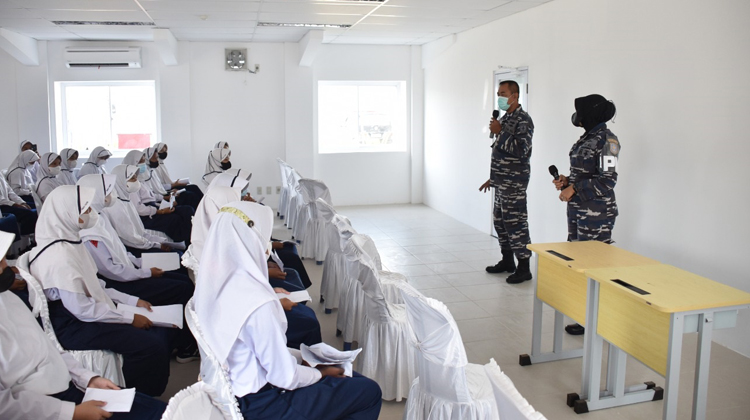 KRI Teluk Bintuni 520