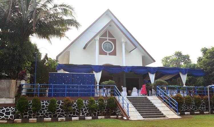 Gereja Persekutuan Oikumene Umat Kristen ”POUK” TNI AL