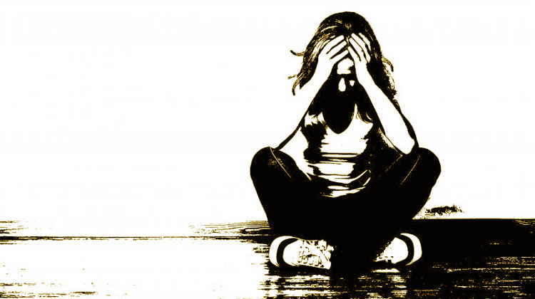 perempuan menderita