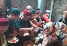 Photo of KUACI Gelar Buka Puasa Bersama, Salat Tarawih Berjamah, dan Pembagian Sembako Kepada Para Anggotanya