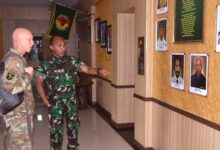 Photo of Panglima Kodam XVIII/Kasuari Perkenalkan Pahlawan Nasional Papua Barat