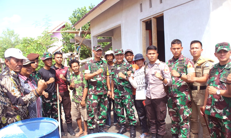 Foto bersama Aster Kasad