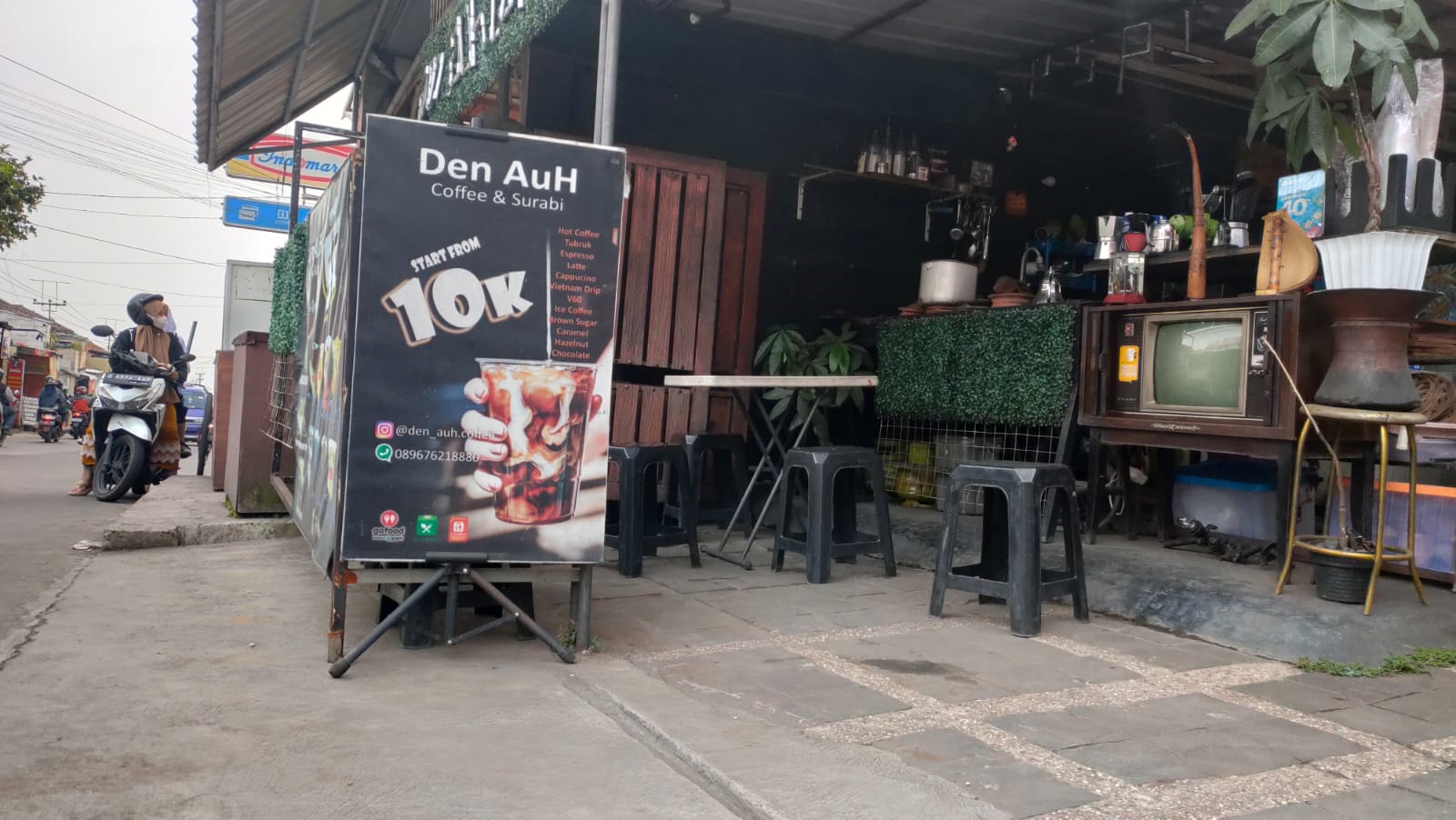 Den AuH Coffee