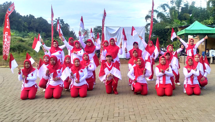 Penari Tari "Merah Putih"