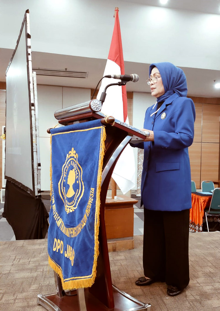 Hj. Sri Martinah Ateng Wahyudi