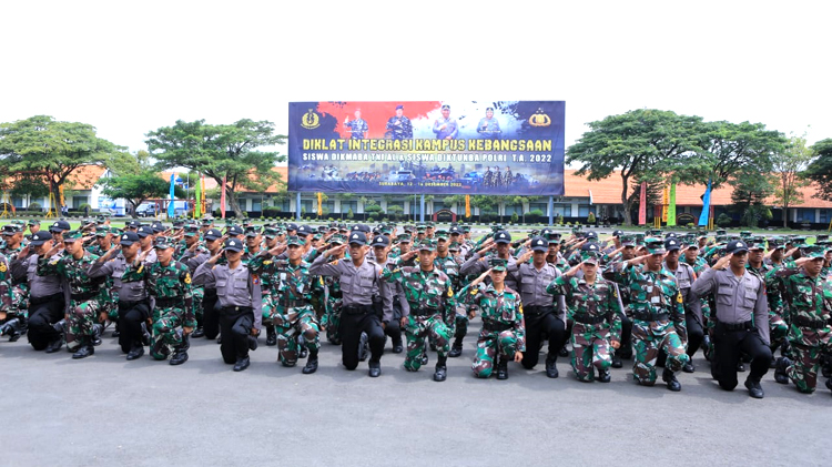 Kompak TNI dan Polri