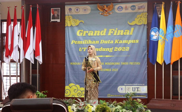 Duta Kampus Putri UT Bandung 2022