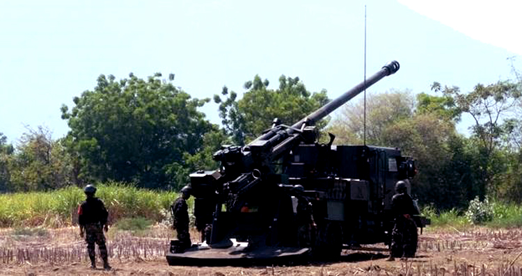 Latihan tempur Artileri Medan TNI AD