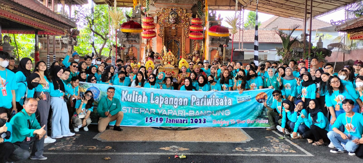 Foto kegiatan Kuliah Lapangan Pariwisata (KLP) Bali 2023