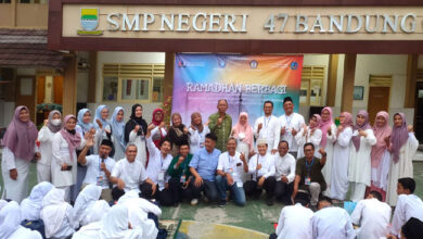 Photo of IKA SMP Negeri 47 (Paskal) Bandung Sukses Gelar “Ramadan Berbagi”
