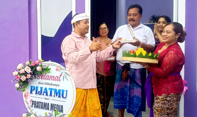 Gede Kurnia, pemilik sekaligus pengelola Gerai PIJATMU