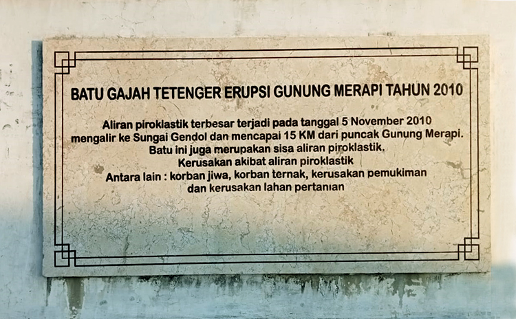 Tulisan Batu Gajah
