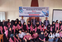 Photo of Pelatihan Peningkatan Pengetahuan Siswa SMK YPPS Sumedang dalam Penerapan Public Speaking dan Design Grafis
