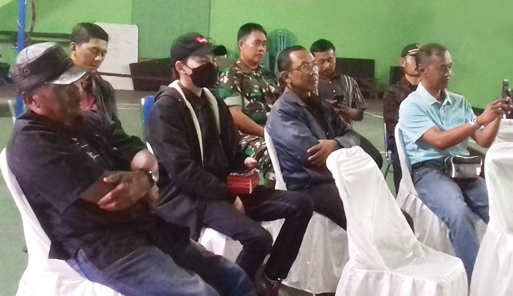 Rapat Desa Cihideung