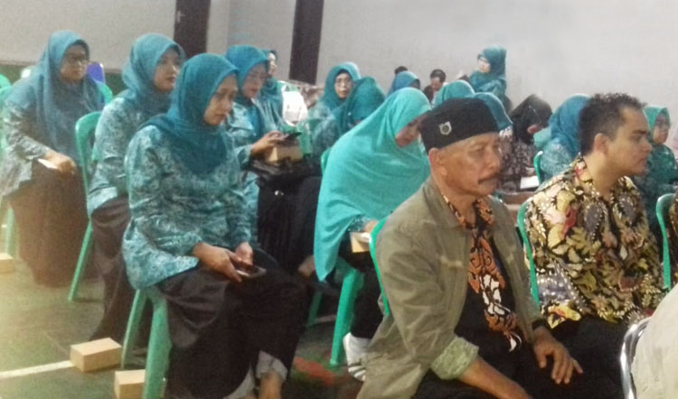 Peserta yang hadir dan mengikuti acara "Saba Desa" yang berlangsung di Aula Desa Sariwangi, Kec. Parongpong, Kab. Bandung Barat pada Kamis, 20 Juli 2023
