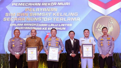 Photo of Direktur Lalu Lintas Polda Sumatra Utara Raih Penghargaan Rekor MURI