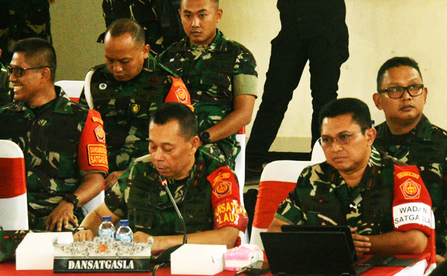 Pangkoarmada) II Laksda TNI Yayan Sofiyan, S.T., M.Si., CHRMP., M.Tr.Opsla.