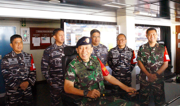 Panglima Komando Armada (Pangkoarmada) II Laksda TNI Yayan Sofiyan