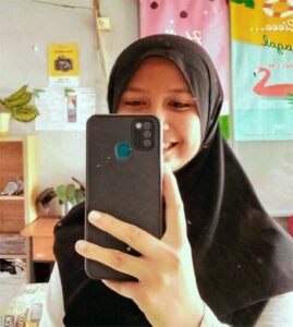 Iis Aisyah - (Sumber: Koleksi Pribadi)