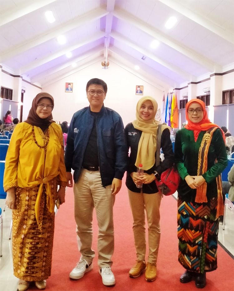 Foto Bersama Kepala Disbudpar Kota Bandung, Drs. Arief Syaifudin, S.H. M.Par.