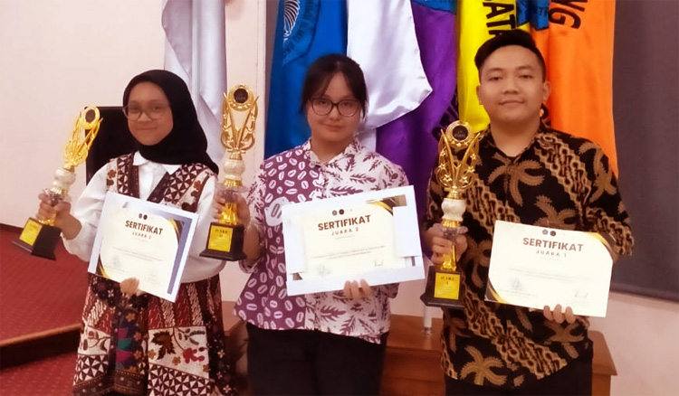 Para pemenang lomba guide competition