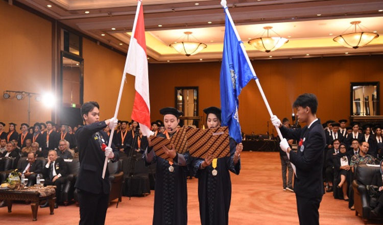 Pembacaan Janji Wisudawan