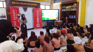 Photo of CIMB Niaga Gelar “Kejar Mimpi Goes to School” Serentak di 35 Sekolah di Indonesia, Salah Satunya di SDN 024 Coblong, Kota Bandung