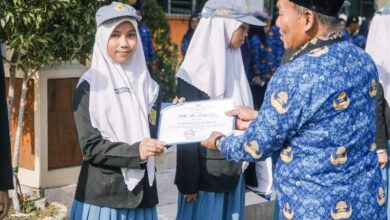 Photo of Kisah Awardee BSI Scholarship, Perjuangan Nur Ais Mengubah Nasib Keluarga