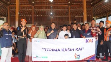 Photo of Wujud Kepedulian Sosial, KAI Daop 7 Madiun Salurkan Dana TJSL Rp778 Juta Sepanjang 2025