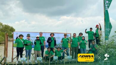 Photo of Adira Finance Tanam 350 Mangrove di Dusun Tangkolak Karawang