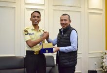 Photo of BRI Region 6/Jakarta 1 Berikan Apresiasi kepada Satpam BO Tanjung Priok Peraih Rekor MURI