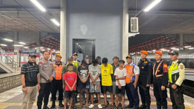 Photo of KAI Daop 1 Jakarta Berhasil Tangkap Pelaku Pelemparan KA Gunungjati dan KA Manahan di Kelurahan Bekasi Jaya, Kecamatan Bekasi Timur, Kota Bekasi