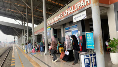 Photo of Semakin Diminati, Stasiun Bandar Khalipah Hubungkan Kereta Api Bandara hingga Bus Listrik