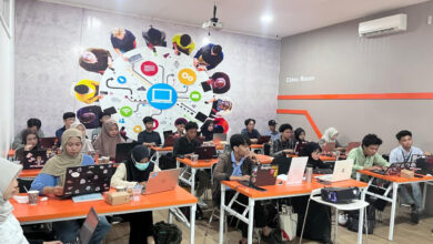 Photo of Telkom AI Center Makassar Bekali Mahasiswa Bangun Web Portfolio AI untuk Hadapi Gig Economy