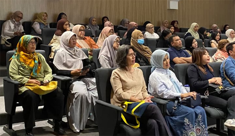 Peserta seminar “Smart Parenting, Strong Culture: Mendidik Anak di Era Artificial Intelligence” yang diselenggarakan kelompok Arutala pada Rabu (23/09/2026) di Silokarupa Bale Pare, Kota Baru Parahyangan, Kabupaten Bandung Barat - (Sumber: PMN)